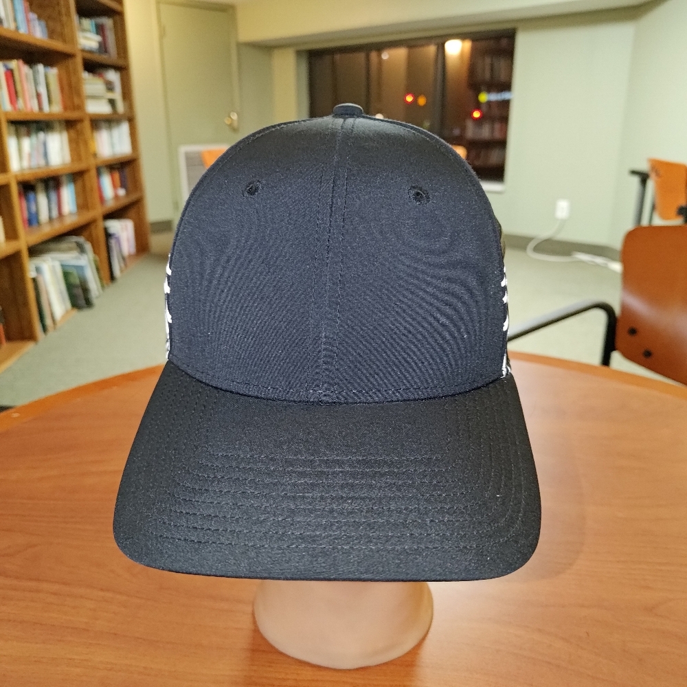 Athleta Performance Reflective Wavy Lines Strap-On Hat Cap Os